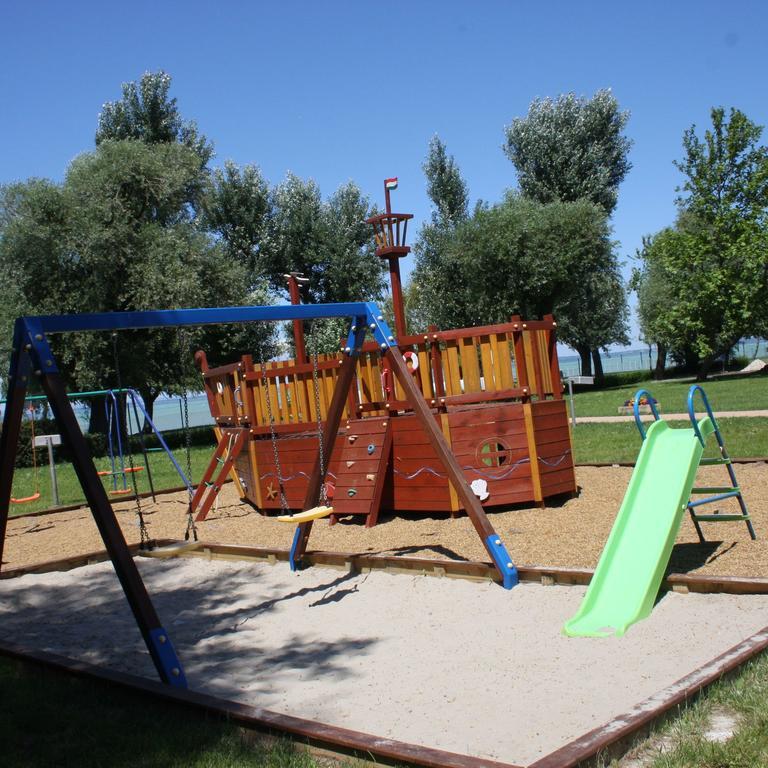 Hanga Apartman Siófok Zewnętrze zdjęcie